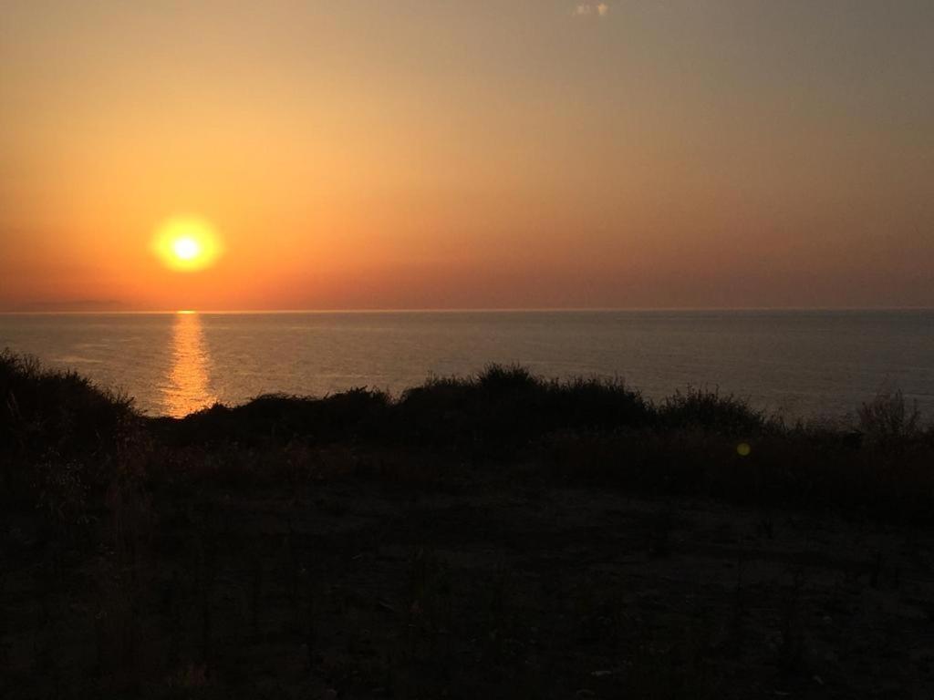Apartment Tramonto Sea-Front Valledoria  Ngoại thất bức ảnh