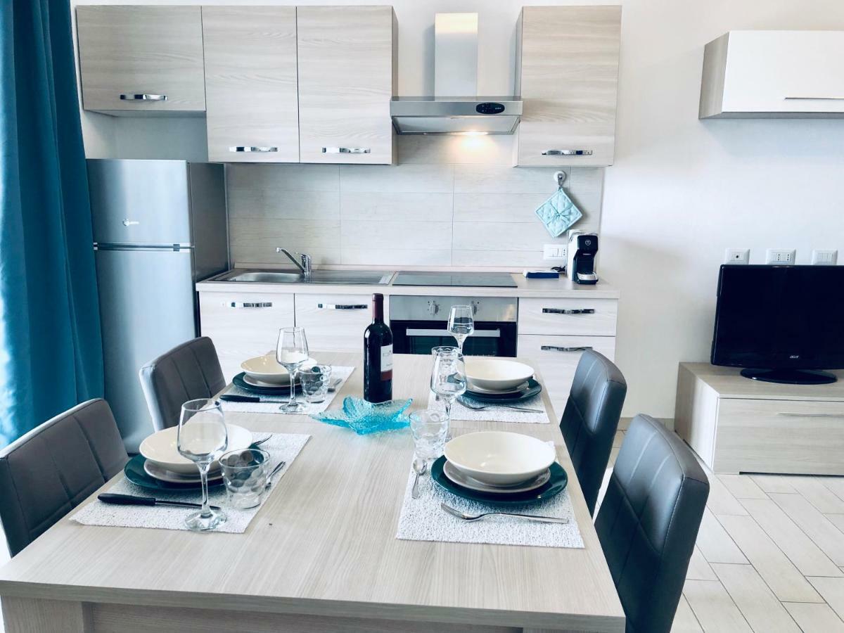 Apartment Tramonto Sea-Front Valledoria  Ngoại thất bức ảnh