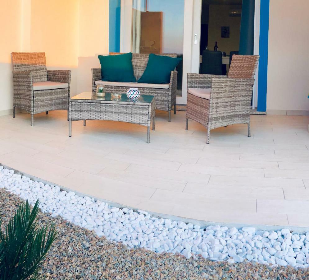 Apartment Tramonto Sea-Front Valledoria  Ngoại thất bức ảnh